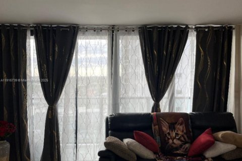 Снять в аренду кондоминиум в Холливуд, Флорида 1 спальня, 92.9м2, № 1972769 - фото 7