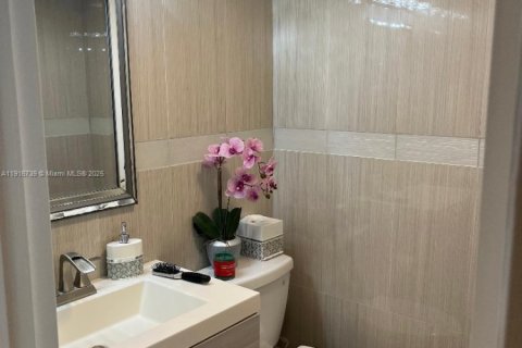 Снять в аренду кондоминиум в Холливуд, Флорида 1 спальня, 92.9м2, № 1972769 - фото 16