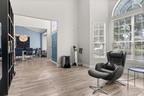 House in Orlando, Florida 4 bedrooms, 233 sq.m. № 2390979 - photo 8