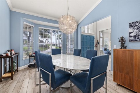 House in Orlando, Florida 4 bedrooms, 233 sq.m. № 2390979 - photo 10