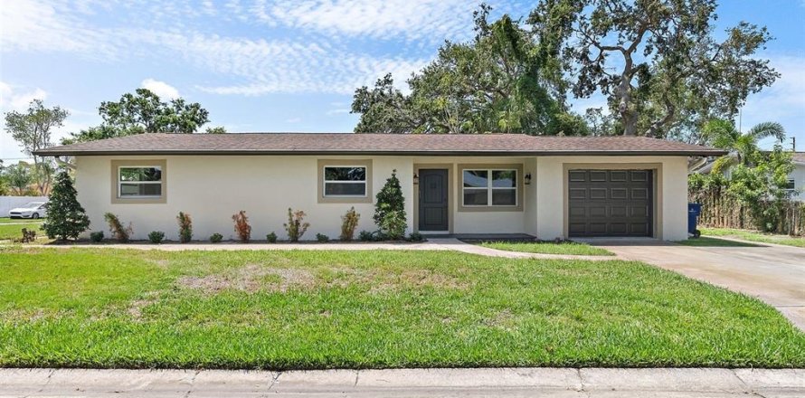 Villa ou maison à Seminole, Floride 4 chambres, 207.36 m2 № 1776988