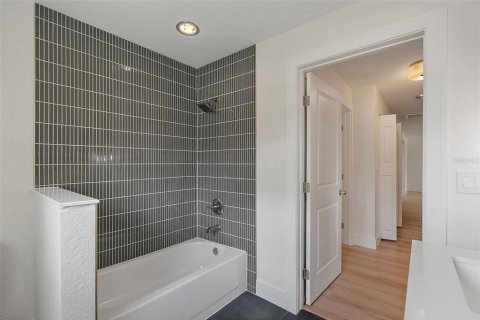 Villa ou maison à vendre à Seminole, Floride: 4 chambres, 207.36 m2 № 1776988 - photo 19