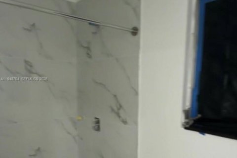 Снять в аренду коммерческую недвижимость в Майами, Флорида 2 спальни, 117.15м2, № 2005310 - фото 4