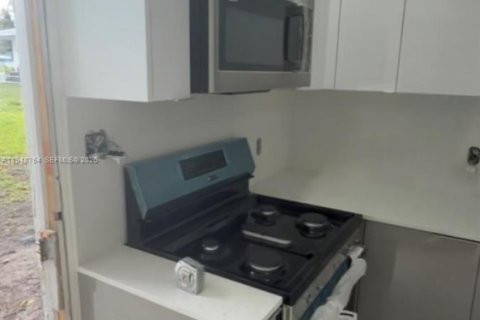 Коммерческая недвижимость в Майами, Флорида 2 спальни, 117.15м2 № 2005310