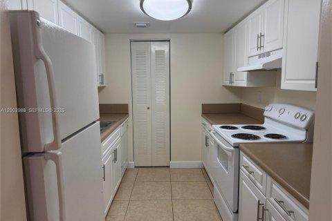 Apartment in Miami, Florida 1 bedroom, 66.15 sq.m. № 2069432 - photo 5