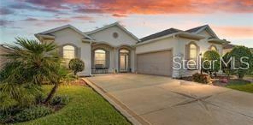Villa ou maison à Summerfield, Floride 3 chambres, 169.92 m2 № 2092989