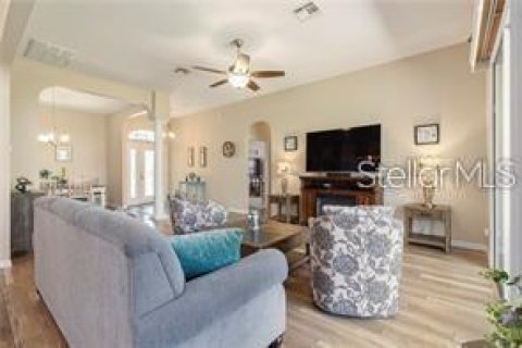 Villa ou maison à louer à Summerfield, Floride: 3 chambres, 169.92 m2 № 2092989 - photo 4