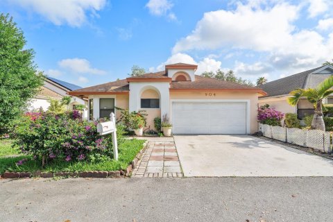 Casa en North Lauderdale, Florida 3 dormitorios, 136.57 m2 № 2147329