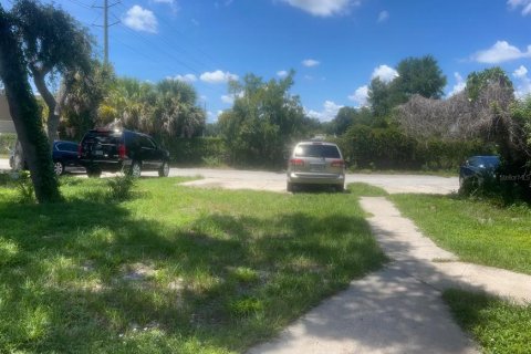 Casa en alquiler en Orlando, Florida, 2 dormitorios, 100.98 m2 № 1916097 - foto 14