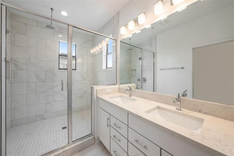 Adosado en venta en Tampa, Florida, 3 dormitorios, 260.59 m2 № 1815051 - foto 27