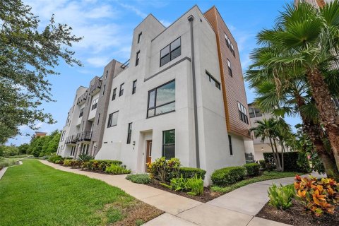 Adosado en venta en Tampa, Florida, 3 dormitorios, 260.59 m2 № 1815051 - foto 4