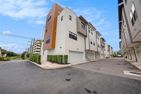 Adosado en venta en Tampa, Florida, 3 dormitorios, 260.59 m2 № 1815051 - foto 7