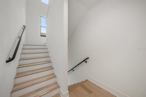 Adosado en venta en Tampa, Florida, 3 dormitorios, 260.59 m2 № 1815051 - foto 9