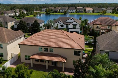 Casa en alquiler en Orlando, Florida, 6 dormitorios, 435.99 m2 № 1909916 - foto 2