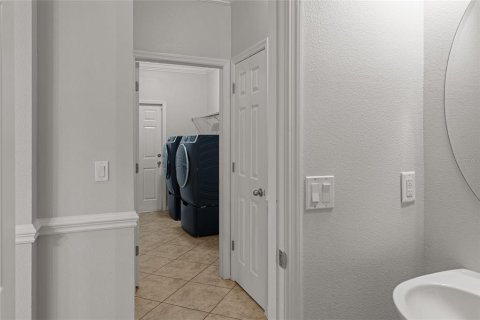 Casa en alquiler en Orlando, Florida, 6 dormitorios, 435.99 m2 № 1909916 - foto 22