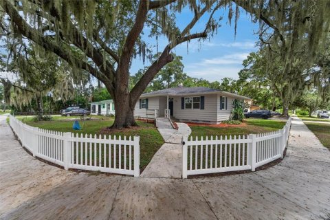 Casa en venta en Lakeland, Florida, 3 dormitorios, 140.93 m2 № 2383596 - foto 2