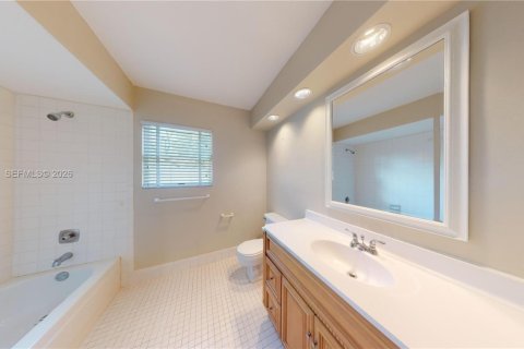 Villa ou maison à louer à Miami, Floride: 4 chambres, 200.02 m2 № 2046443 - photo 16