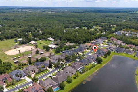 House in Orlando, Florida 4 bedrooms, 245.17 sq.m. № 1841578 - photo 10