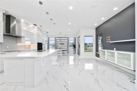House in Orlando, Florida 4 bedrooms, 245.17 sq.m. № 1841578 - photo 25