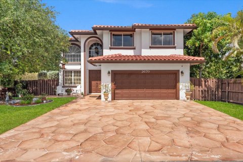 Villa ou maison à Coral Springs, Floride 4 chambres, 230.86 m2 № 2087404