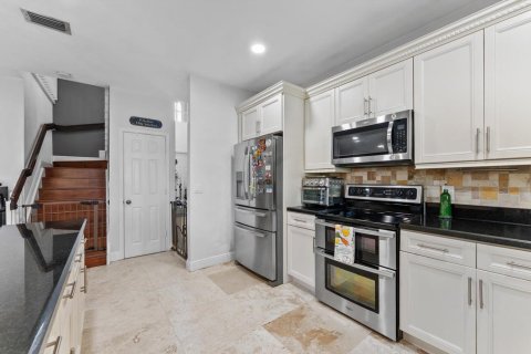 Villa ou maison à vendre à Coral Springs, Floride: 4 chambres, 230.86 m2 № 2087404 - photo 10