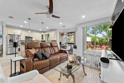 Villa ou maison à vendre à Coral Springs, Floride: 4 chambres, 230.86 m2 № 2087404 - photo 13