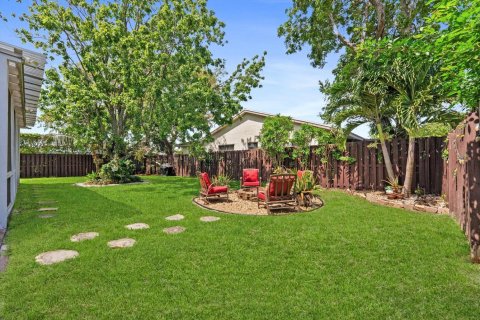 Villa ou maison à vendre à Coral Springs, Floride: 4 chambres, 230.86 m2 № 2087404 - photo 29