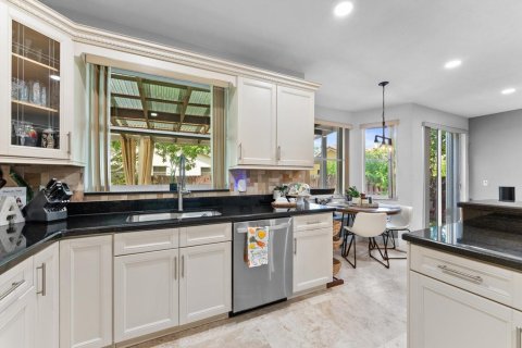 Villa ou maison à vendre à Coral Springs, Floride: 4 chambres, 230.86 m2 № 2087404 - photo 7