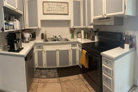 House in Lakeland, Florida 2 bedrooms, 93 sq.m. № 2106824 - photo 6