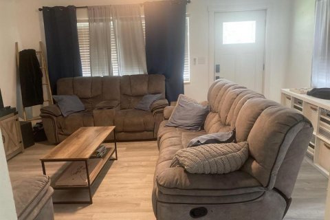 House in Lakeland, Florida 2 bedrooms, 93 sq.m. № 2106824 - photo 3