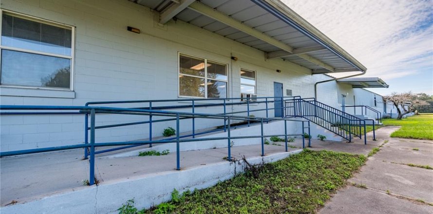 Immobilier commercial à Starke, Floride 9267 m2 № 2356644