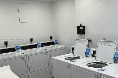 Condominio en venta en Fort Lauderdale, Florida, 1 dormitorio, 63.64 m2 № 1875512 - foto 5