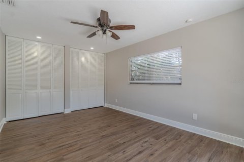 Casa en venta en Tampa, Florida, 4 dormitorios, 158.4 m2 № 2208285 - foto 13