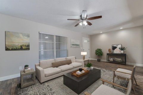Casa en venta en Tampa, Florida, 4 dormitorios, 158.4 m2 № 2208285 - foto 10