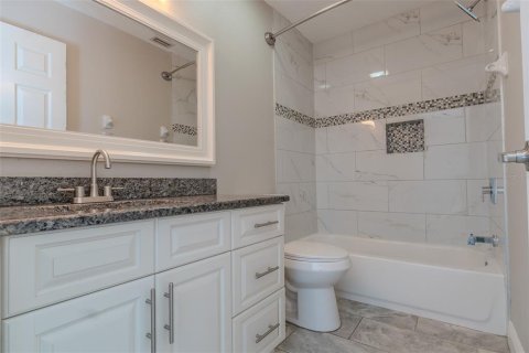 Casa en venta en Tampa, Florida, 4 dormitorios, 158.4 m2 № 2208285 - foto 23