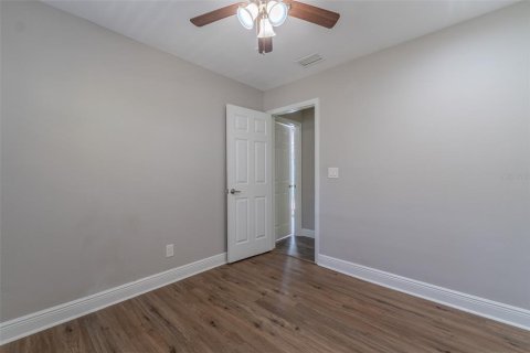 Casa en venta en Tampa, Florida, 4 dormitorios, 158.4 m2 № 2208285 - foto 18