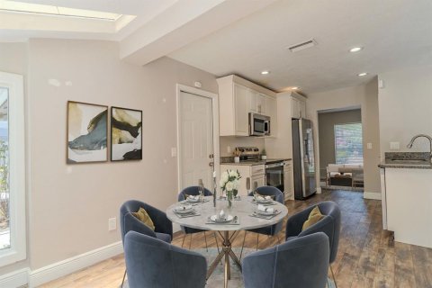 Casa en venta en Tampa, Florida, 4 dormitorios, 158.4 m2 № 2208285 - foto 14
