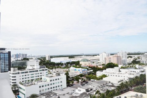 Condominio en alquiler en Miami Beach, Florida, 2 dormitorios, 100.33 m2 № 1898002 - foto 12