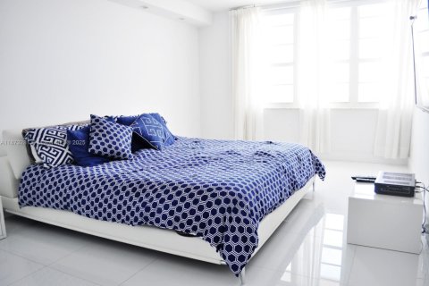 Condominio en alquiler en Miami Beach, Florida, 2 dormitorios, 100.33 m2 № 1898002 - foto 7