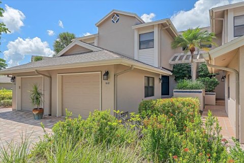 Condo in Sarasota, Florida, 2 bedrooms  № 1723015 - photo 1