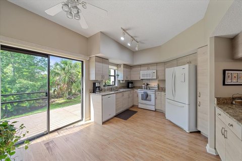 Condo in Sarasota, Florida, 2 bedrooms  № 1723015 - photo 14