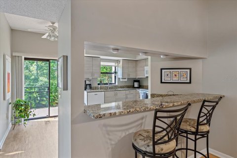 Condo in Sarasota, Florida, 2 bedrooms  № 1723015 - photo 11