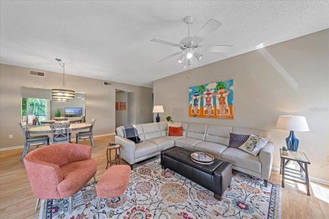 Condo in Sarasota, Florida, 2 bedrooms  № 1723015 - photo 8