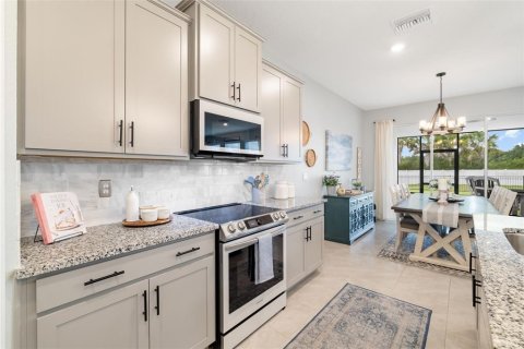 Villa ou maison à vendre à Bradenton, Floride: 4 chambres, 254.37 m2 № 2140308 - photo 4