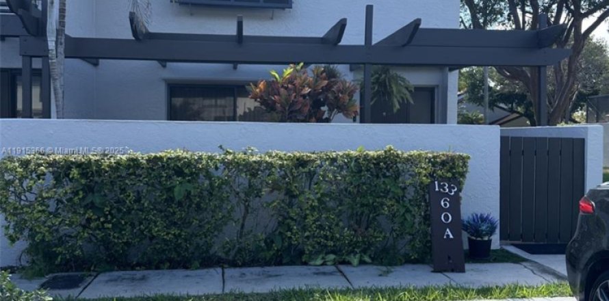 Таунхаус в Майами, Флорида 3 спальни, 165.37м2 № 1970912