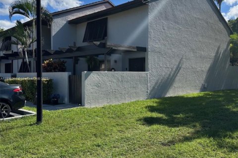 Купить таунхаус в Майами, Флорида 3 спальни, 165.37м2, № 1970912 - фото 3