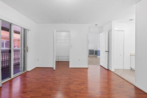 Copropriété à louer à Hialeah, Floride: 2 chambres, 103.12 m2 № 2390522 - photo 19