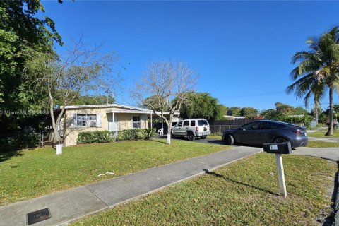 House in Fort Lauderdale, Florida 3 bedrooms, 79.06 sq.m. № 1230997 - photo 14