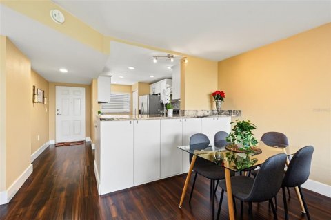 Купить кондоминиум в Клируотер, Флорида 6 комнат, 89.19м2, № 2313105 - фото 21