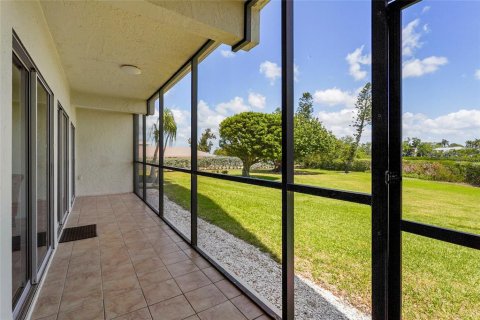 Condo in Longboat Key, Florida, 2 bedrooms  № 2101932 - photo 11